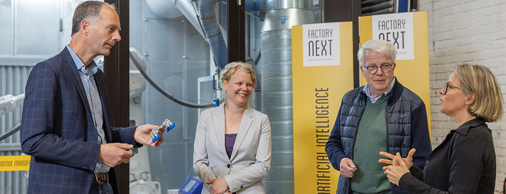 Collega's Hezelburcht en relaties